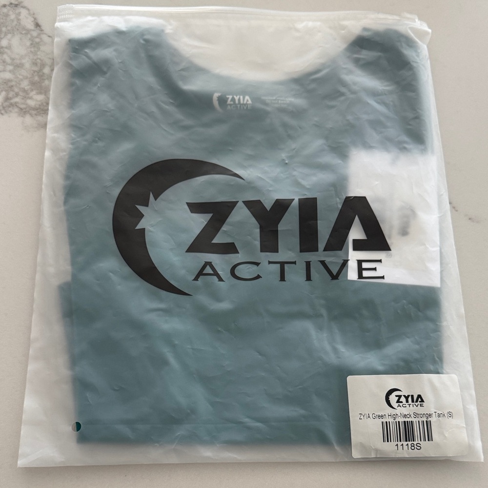 ZYIA HIGH NECK STRONGER TANK - Picture 3 of 5